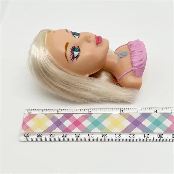 McDonald's 2011 Happy Meal Toy Liv #3 Sophie Styling Doll Blonde Hair Mini - Picture 4 of 4
